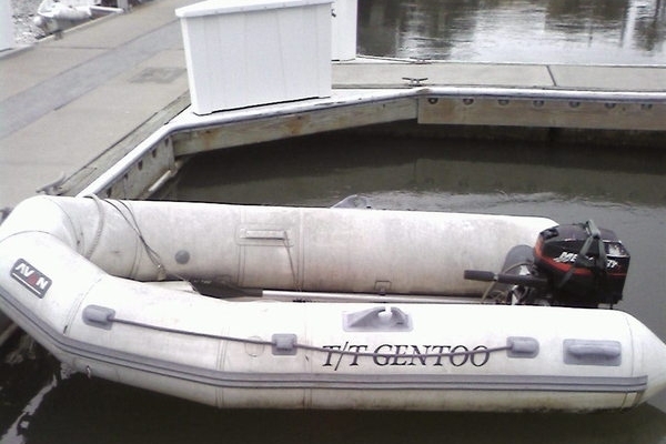 "Gentoo" dinghy
